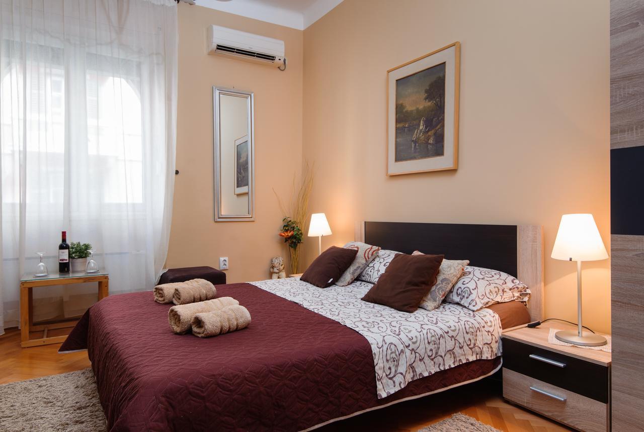 Private Accommodation Milisa Split Exterior photo