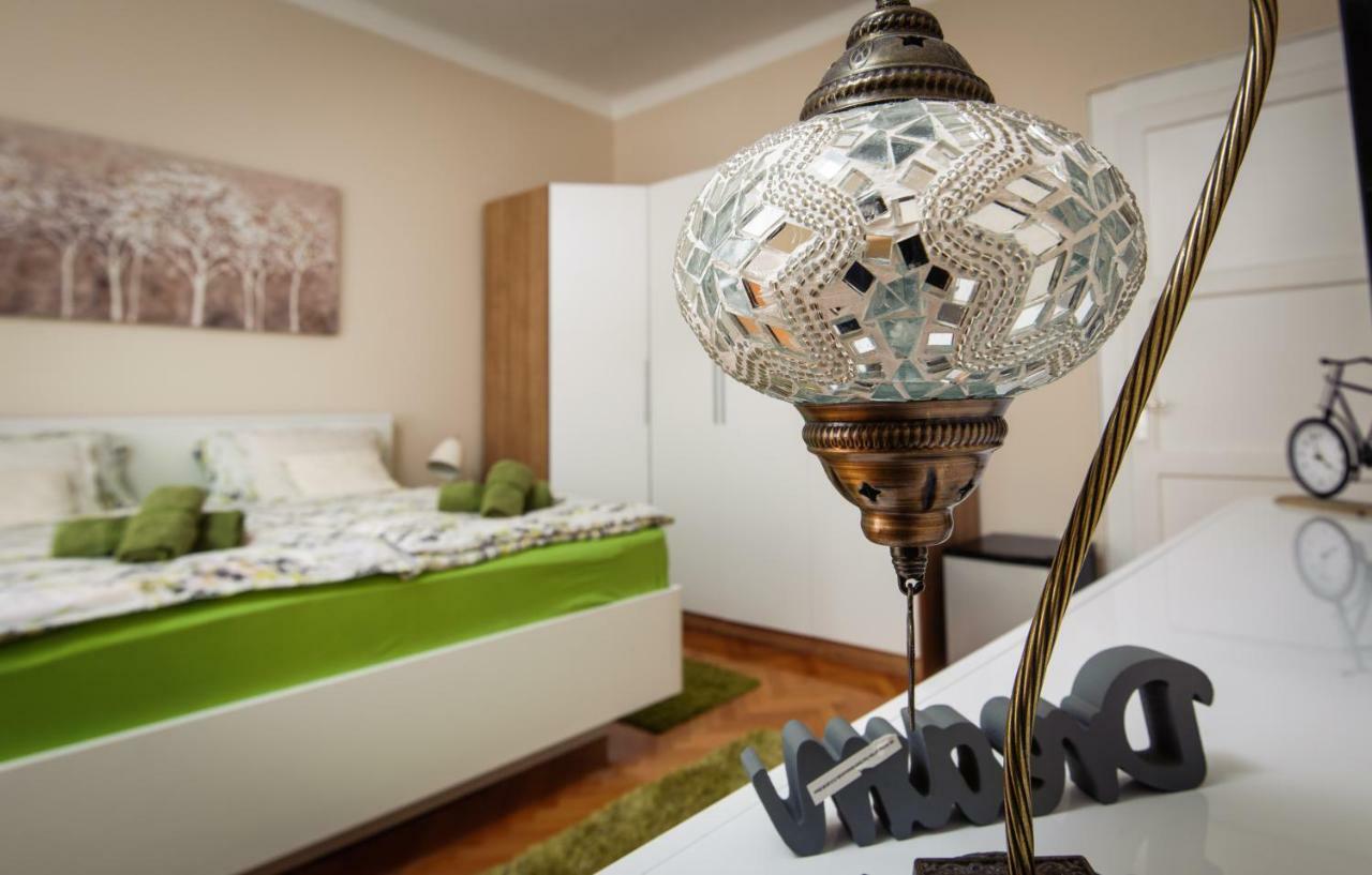 Private Accommodation Milisa Split Exterior photo
